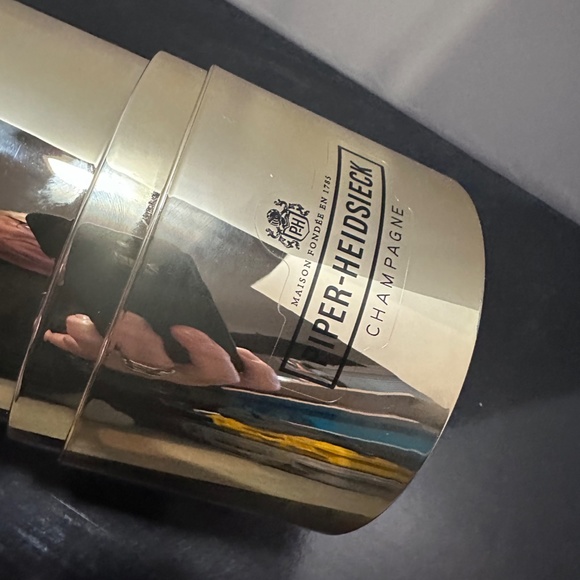 Piper-Heidsiek Lipstick Cooler Champagne Chiller. Large Wine Cooler. - Picture 5 of 6